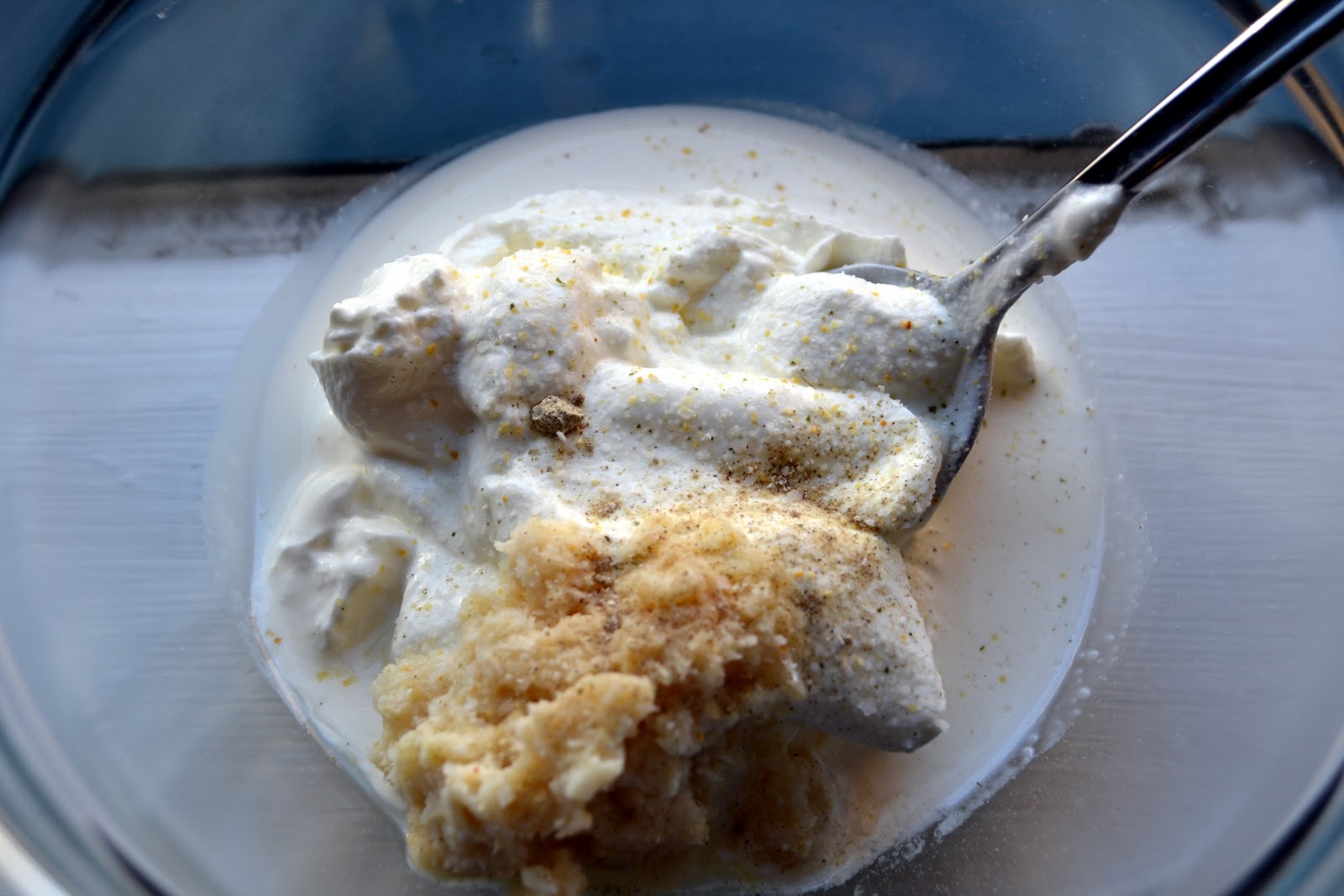 Hardly Housewives Horseradish Cream Sauce