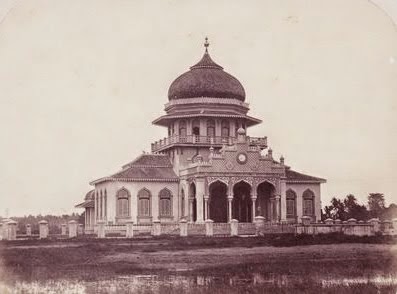 kerajaan aceh perlak kesultanan sejarah masjid baiturrahman nusantara doeloe peninggalan tempo berbagaireviews peninggalannya tahun saksi dibalik berbagai materi keagungan visiuniversal
