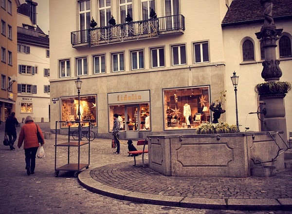 [Image: mydung-2013717-222156983-zurich-5.jpg]