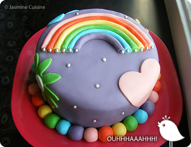 Gâteau ARC-EN-CIEL avec des coeurs Play Doh pâte à modeler 