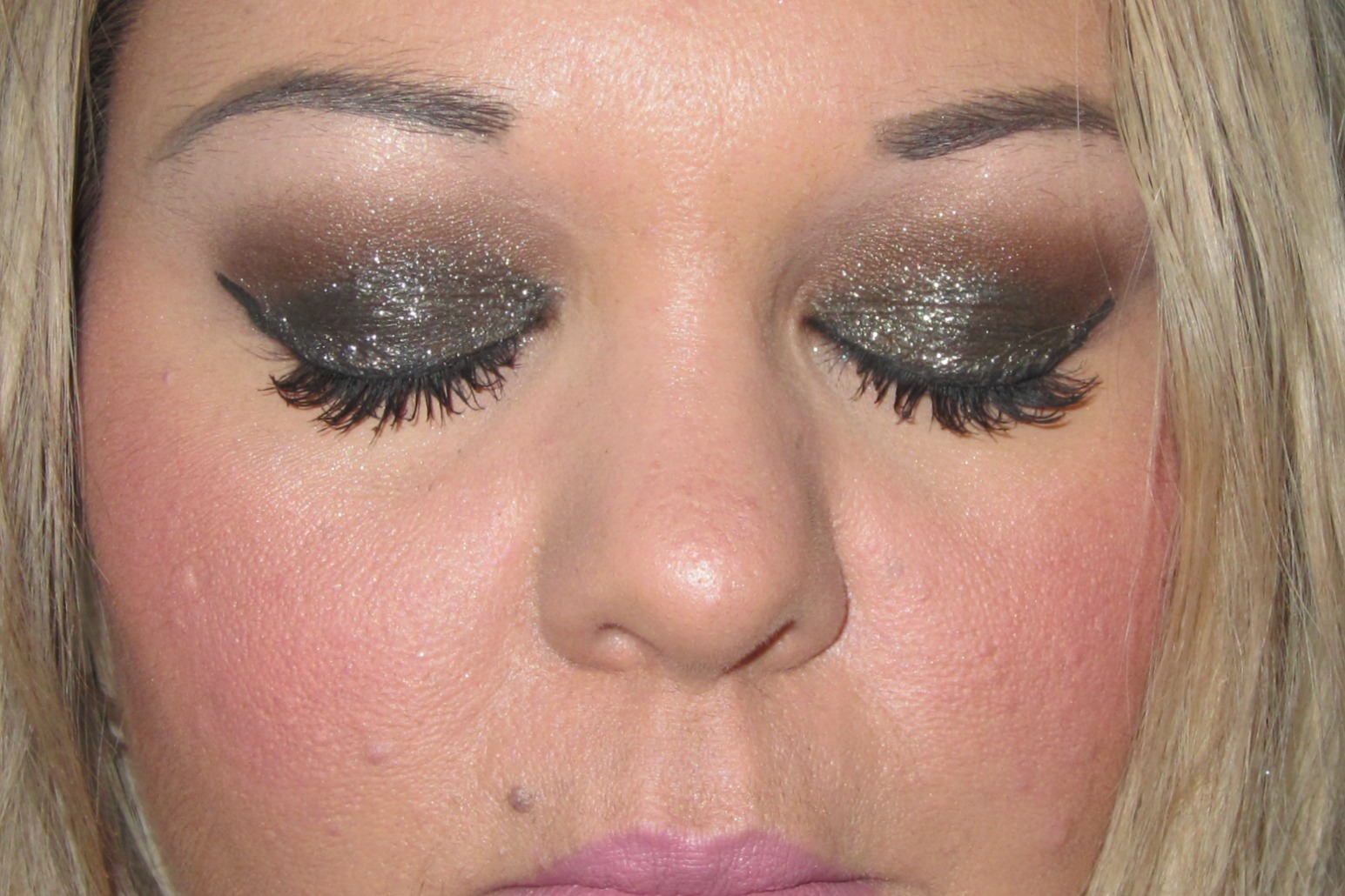 Maria Sparkle MAC & NARS glitter Party Makeup look.............