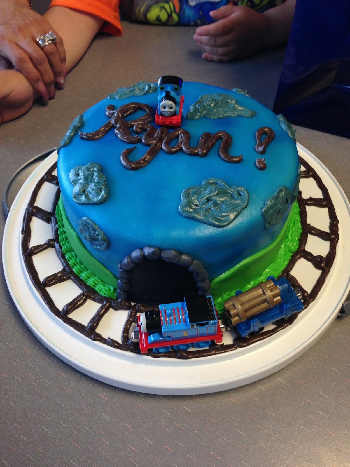 Sams Cute Cakes THOMAS THE TRAIN CAKE