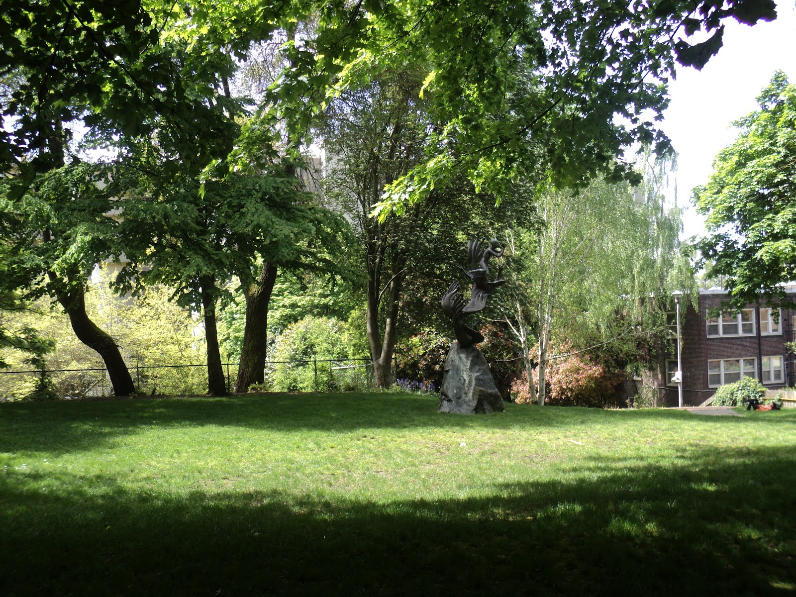 Walking Seattle Neighborhoods: Broadway Neighborhood of Capitol Hill