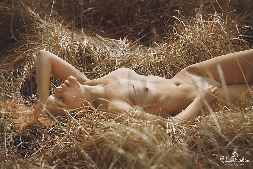 Голые крестьянки 