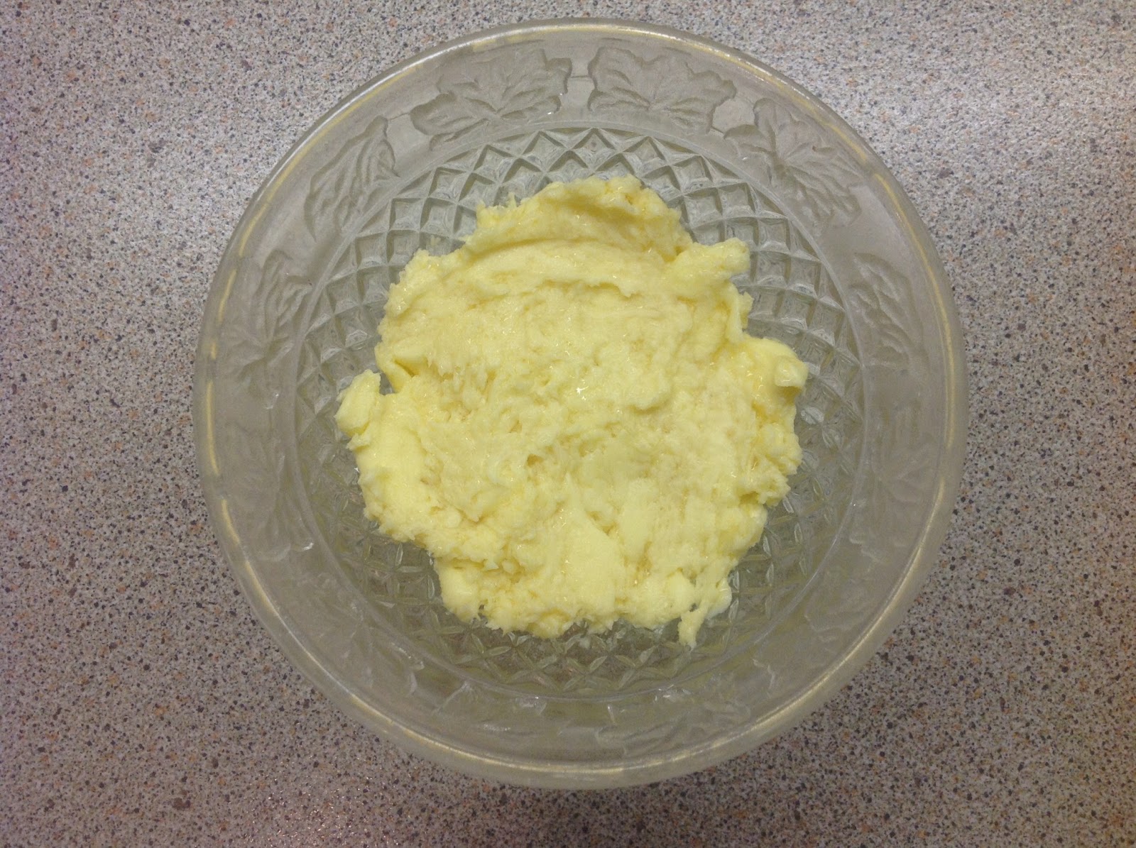 This Muslim Girl Bakes Banana Bread With Maple Syrup Butter