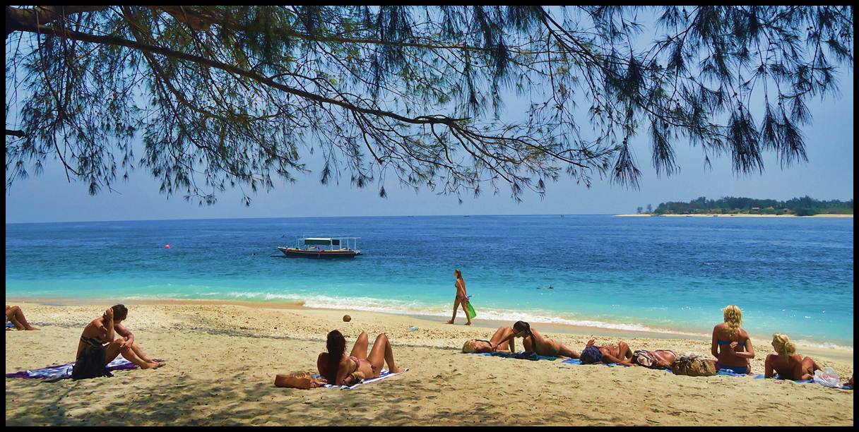 Bule Berjemur di Gili Trawangan, Lombok (Part 3) ~ JALAN JALAN MAKAN MAKAN