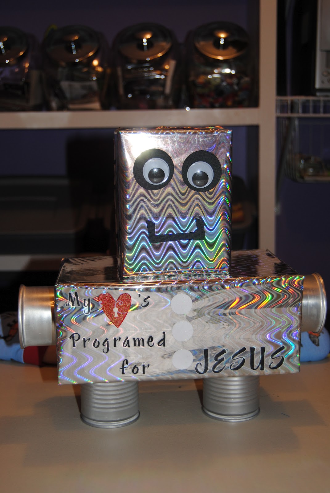 You are my inspiration: Robot Valentine Box&hellip;My heart is programed&hellip;