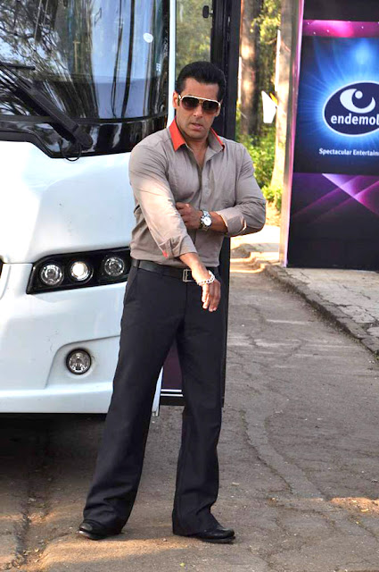 Salman Khan flags off Bigg Boss session 6 Tour