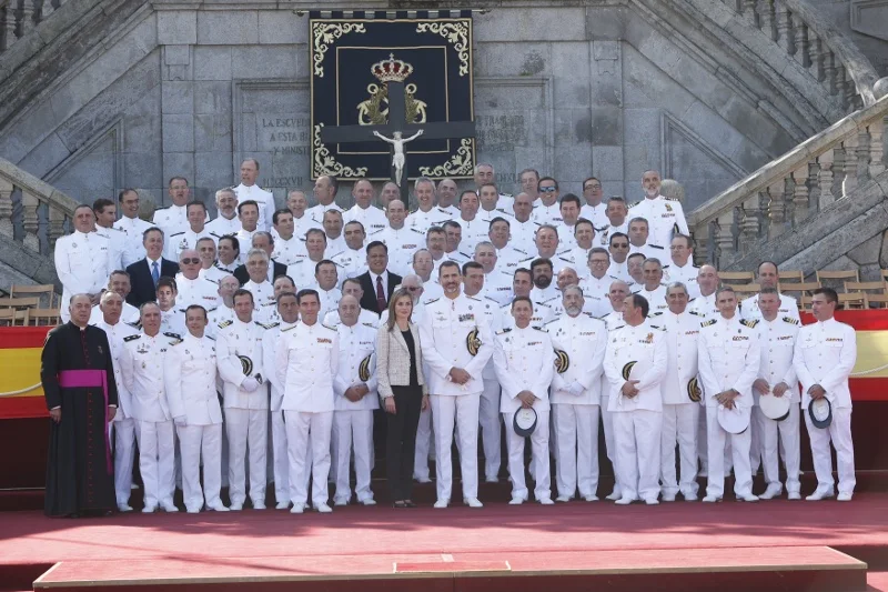 King Felipe, who 25 years ago received his lieutenant’s office here, revisited Pontevedra