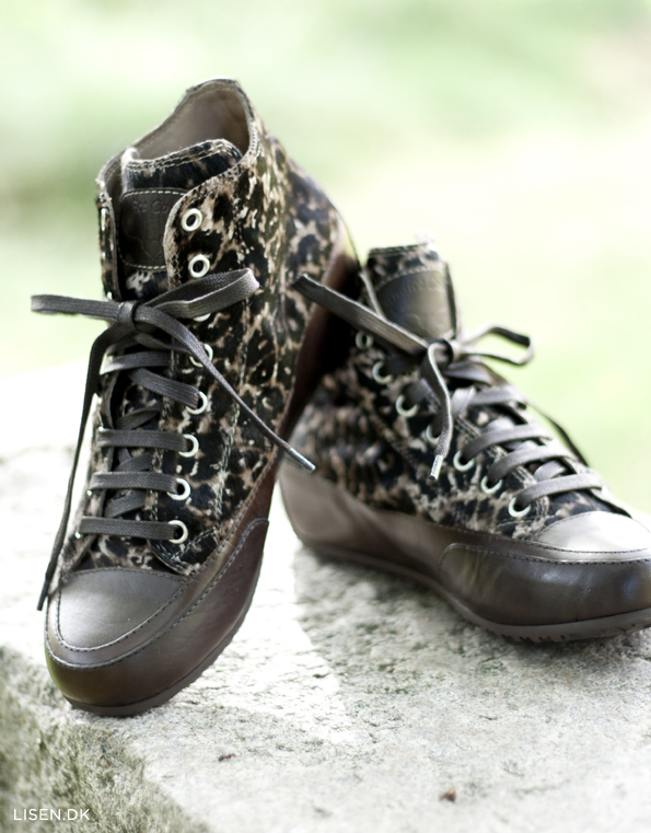 Candice Cooper endelig på shoppen