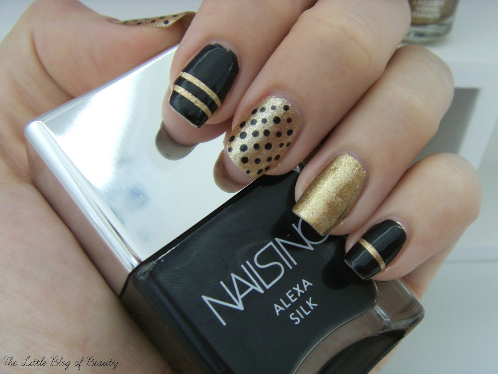 Nail art - Black and gold, black and gold, black and gold
