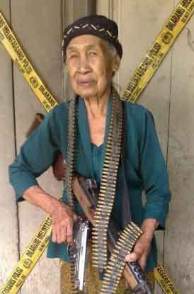 #Enbiziindahnyaberbagi: Kumpulan Foto Kakek Nenek Gaul, Apa Mamo
