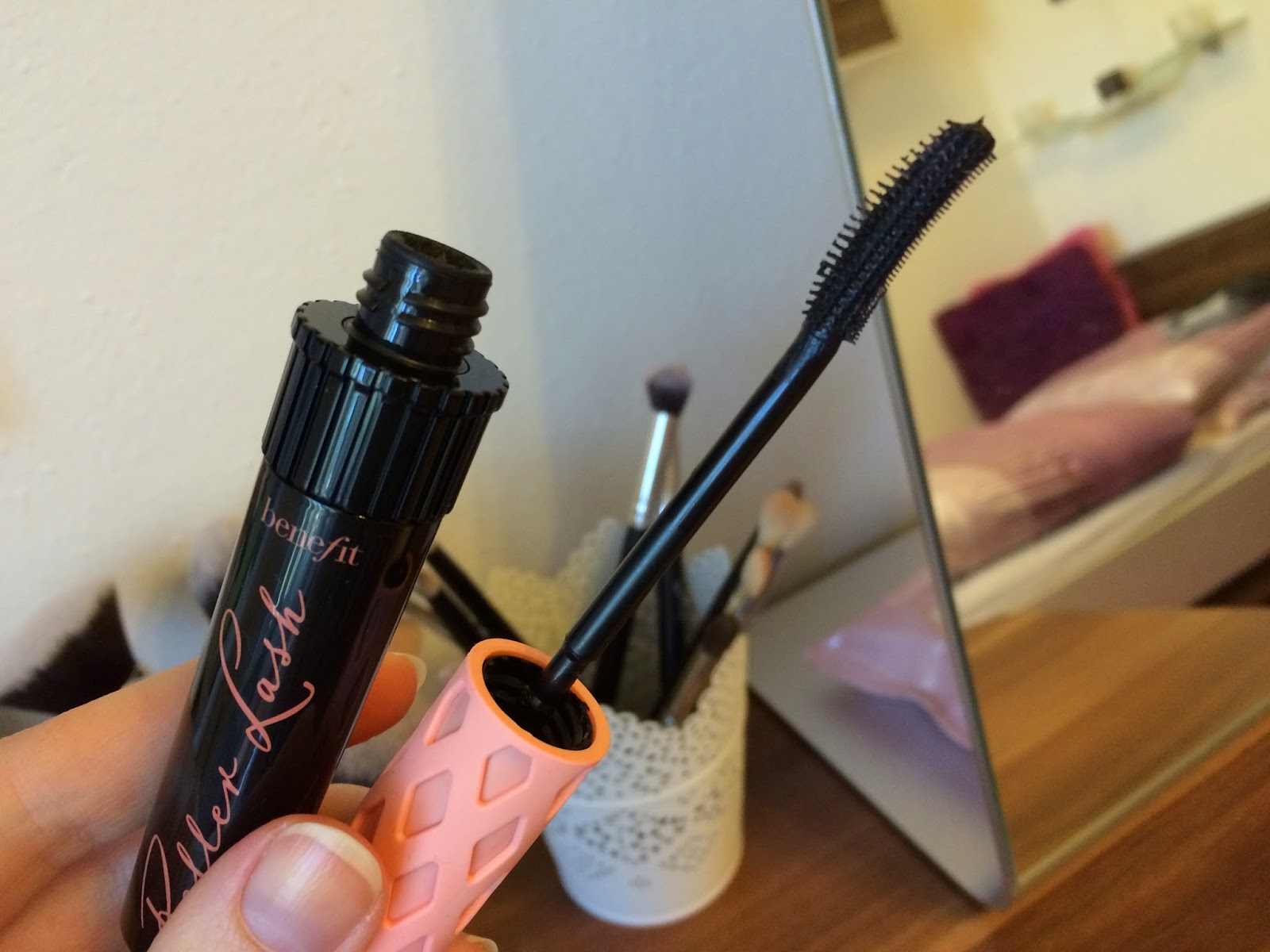 Benefit Roller Lash Mascara // REVIEW The Beauty Novel Beauty