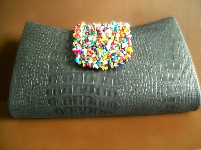 Clutch Cantik dipadu dengan Manik Clutch Cantik dipadu dengan Manik