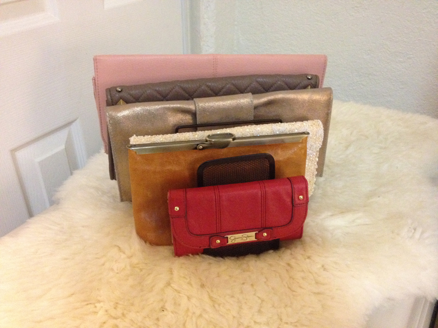 my thrifty chic DIY Clutch Organizer