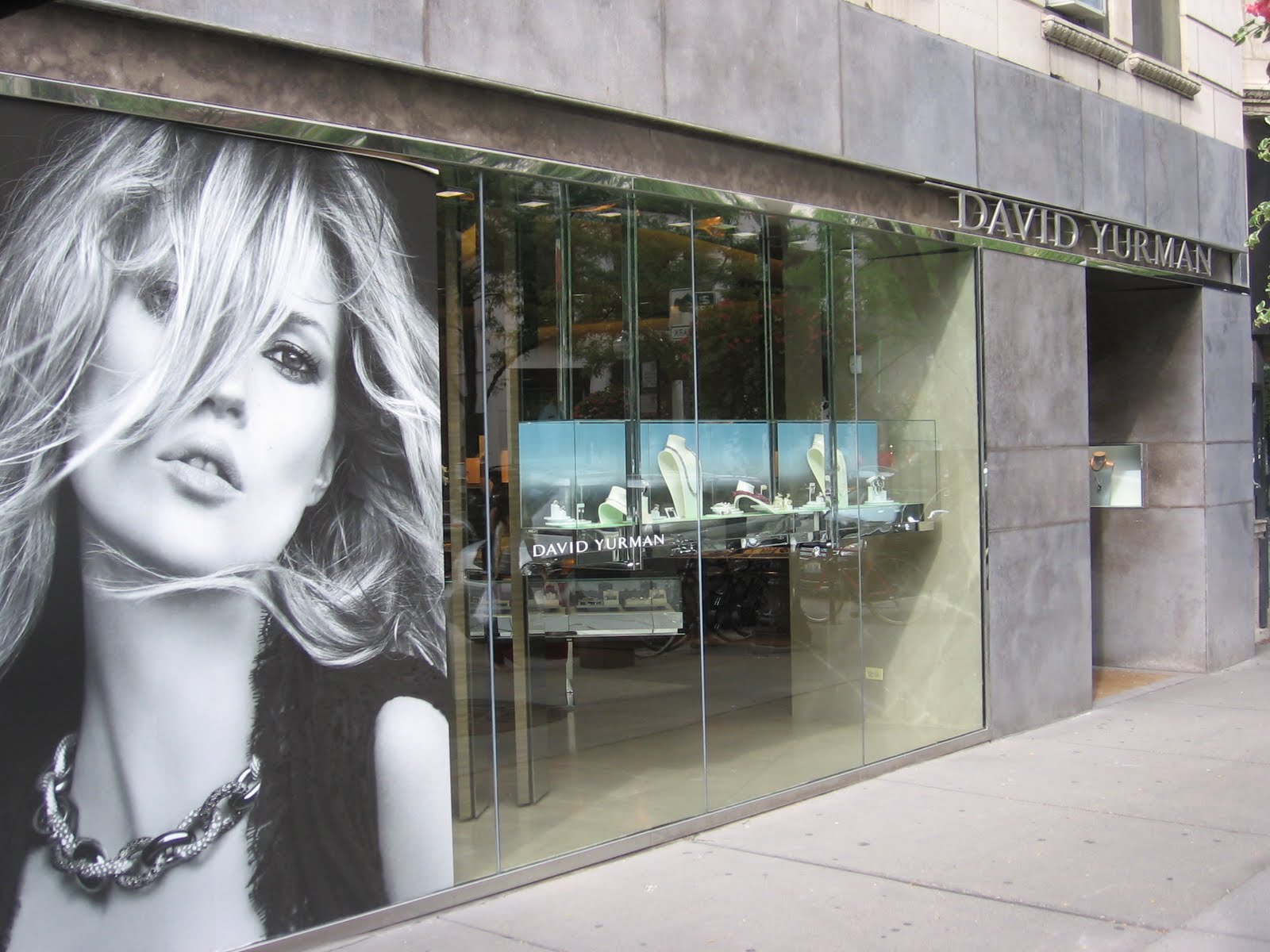 The Chicago Real Estate Local Oak Street, Gold Coast, Fashion Night Out!