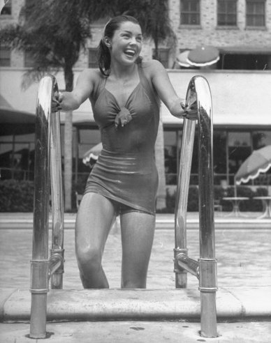 Stunning Image of Esther Williams in 1943 