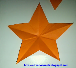 cara menggunting dan melipat kertas bentuk bintang