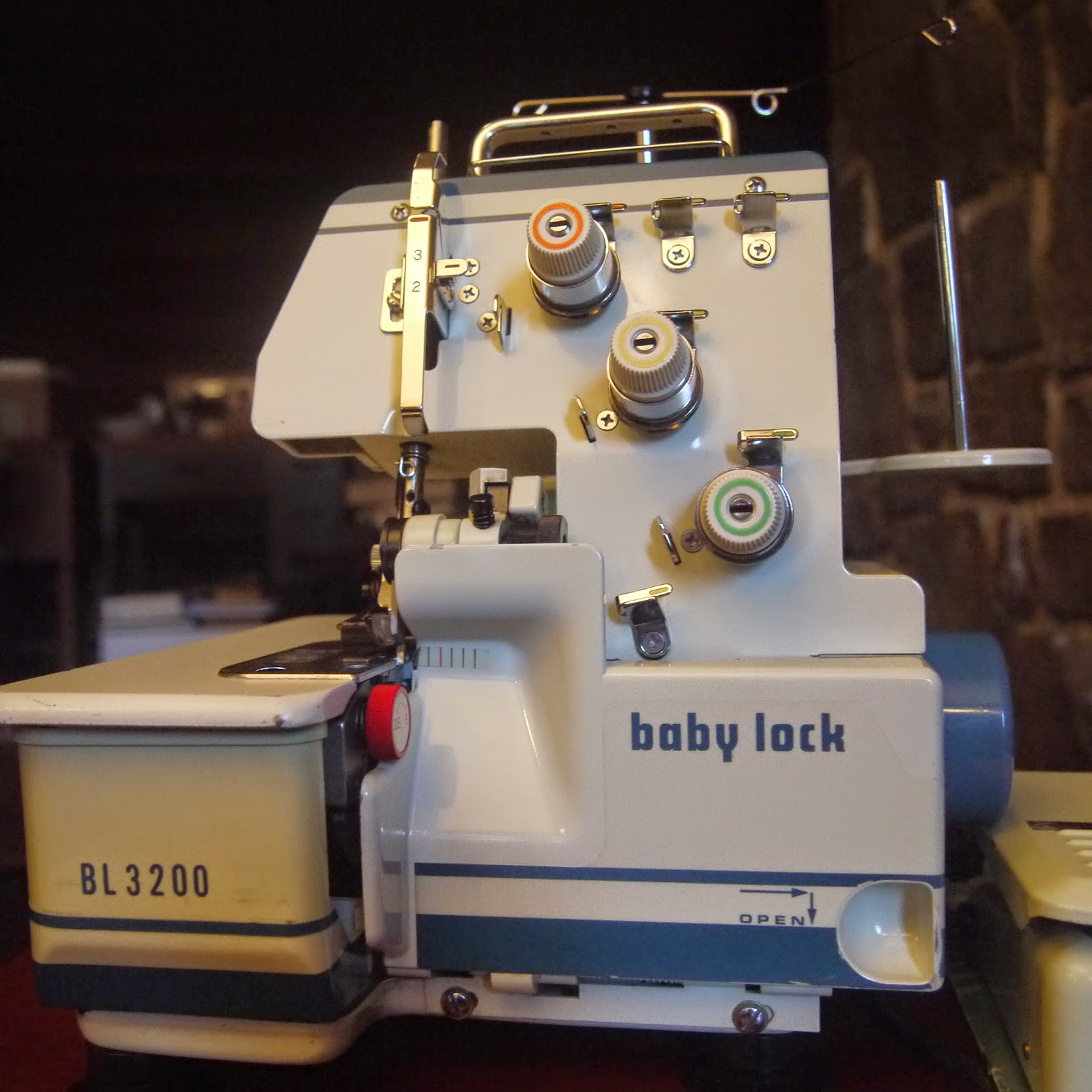 Tight Acres Baby Lock BL3200 3Thread Overlocking Machine