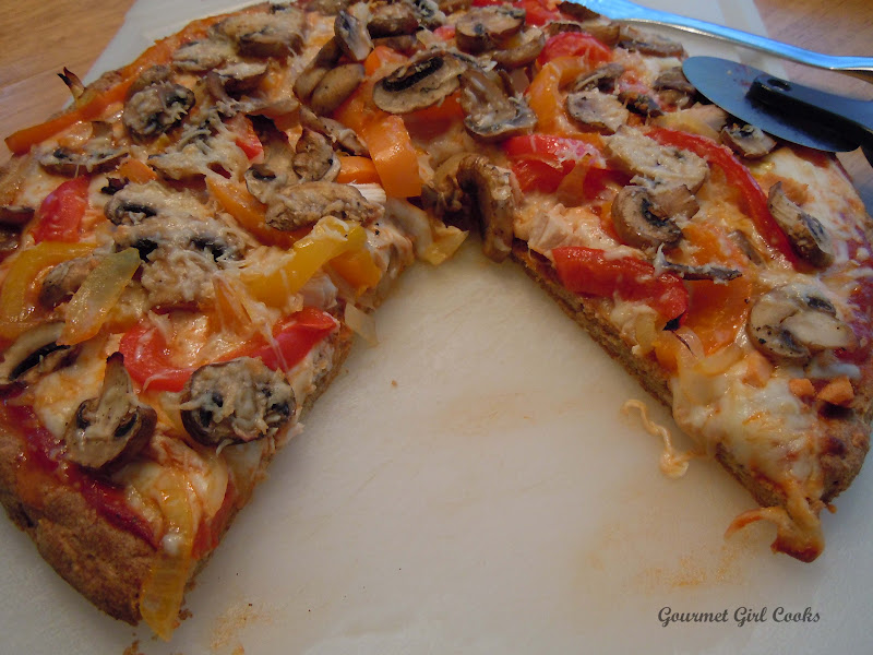 Gourmet Girl Cooks Low Carb Pizza (Flax & Parmesan Pizza Crust)