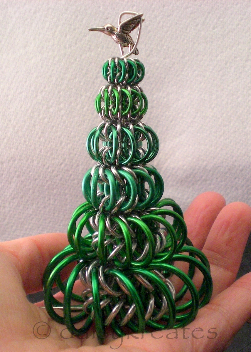 daisykreates Chainmaille Christmas Tree