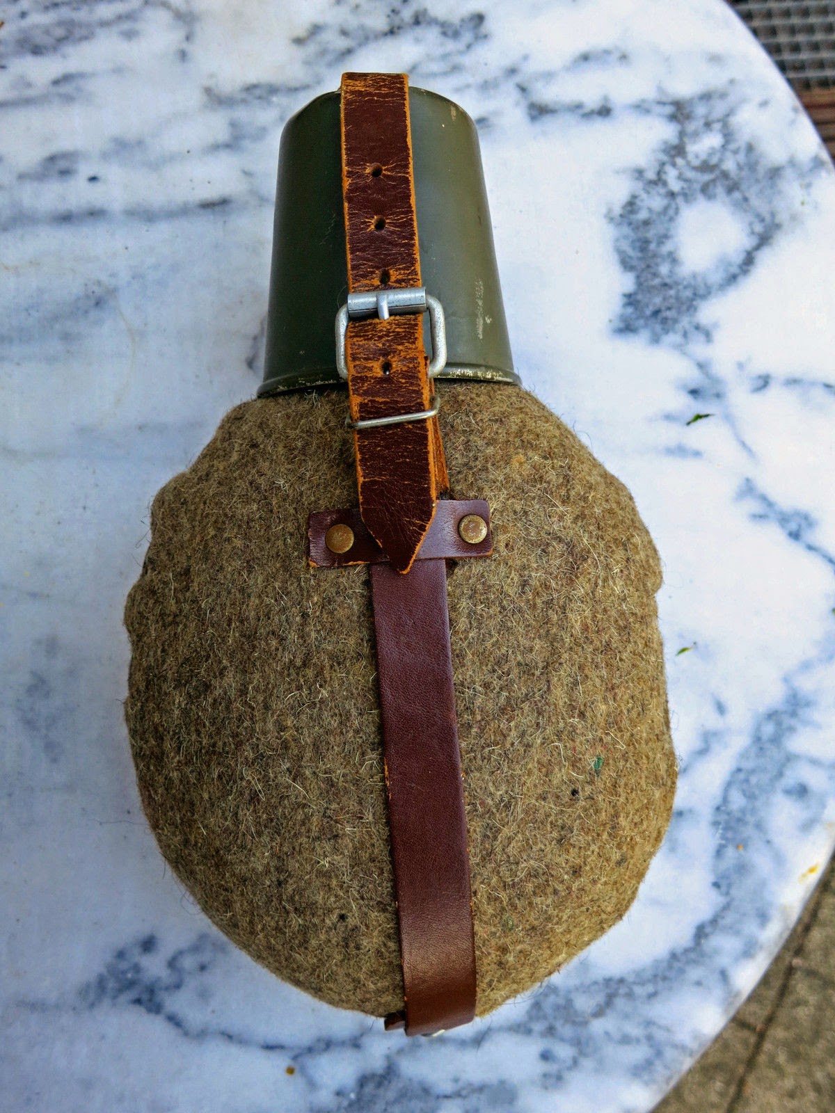 bingbabel East German Army Aluminium Canteen