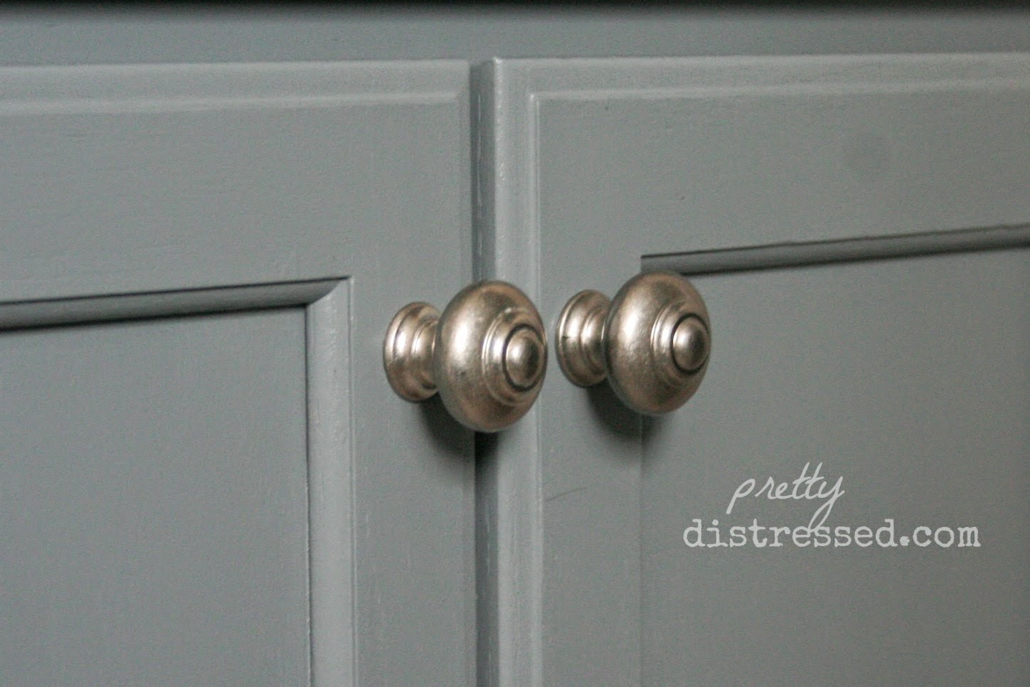 Pretty Distressed Bathroom Vanity Makeover with Latex Paint