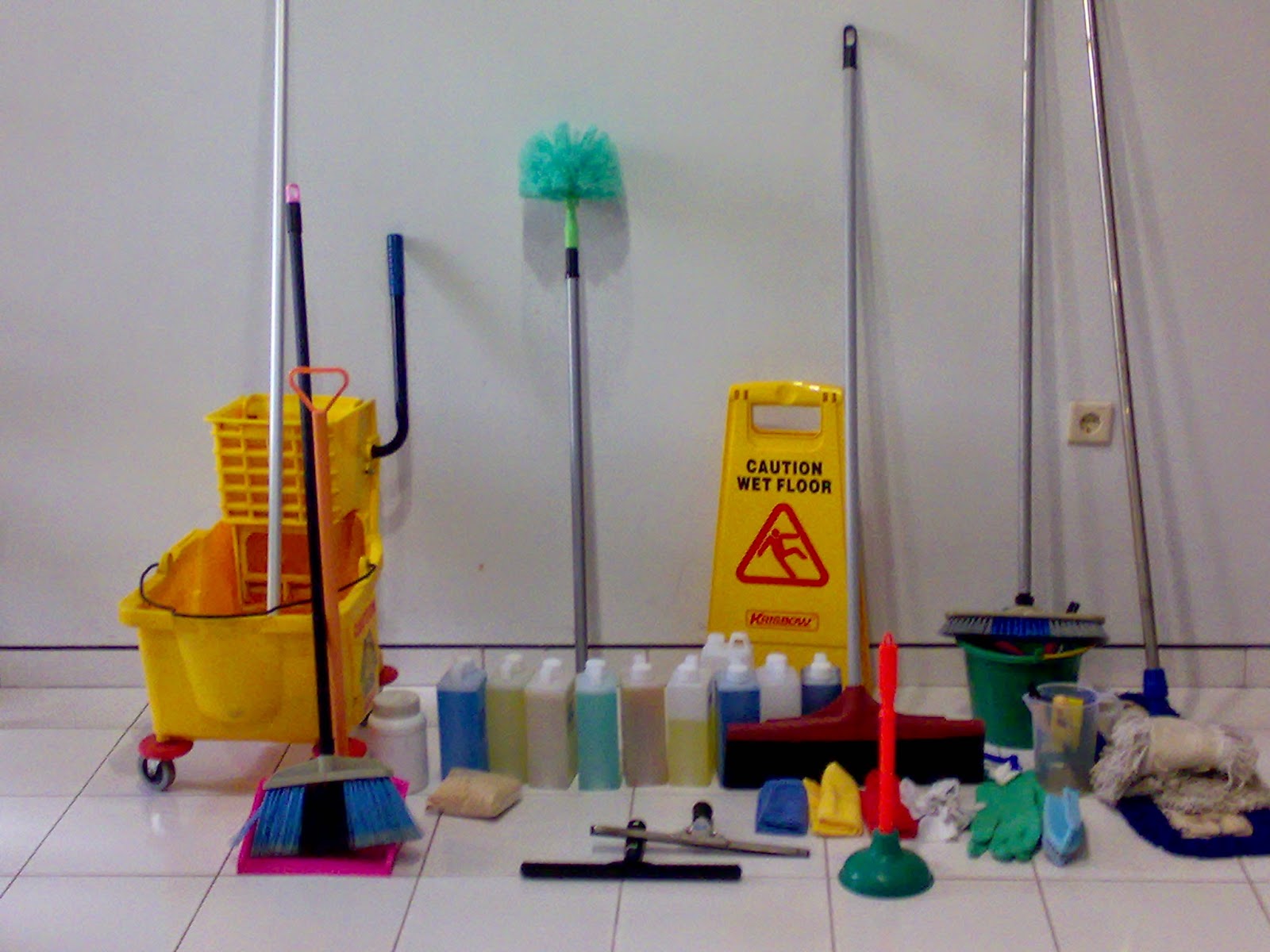 STANDART OPERATING PROCEDURE ( S.O.P) CLEANING SERVICES STANDART OPERATING PROCEDURE ( S.O.P) CLEANING SERVICES