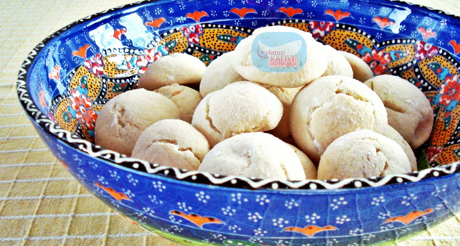 Pudra Şekeri Mantolu Nişastalı Kurabiye Leyla�nın Kahve Dükkanı