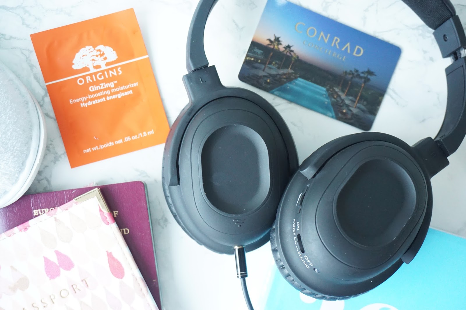 HOW TO RELAX DURING A FLIGHT IF YOU DON’T LIKE FLYING