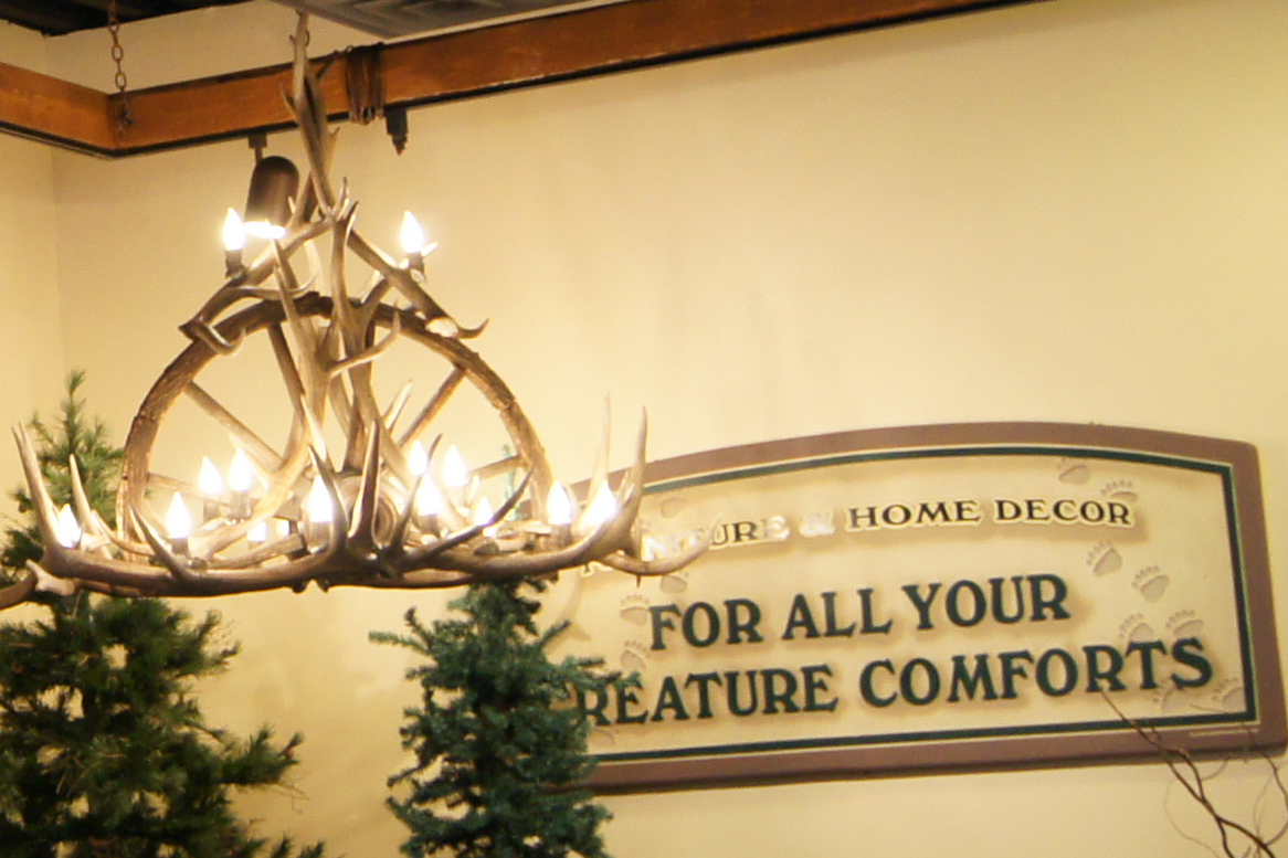 Wagon Wheel Antler Chandelier