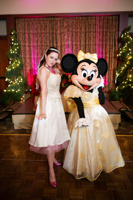 Disneyland Wedding - Minnie {Root Photography}