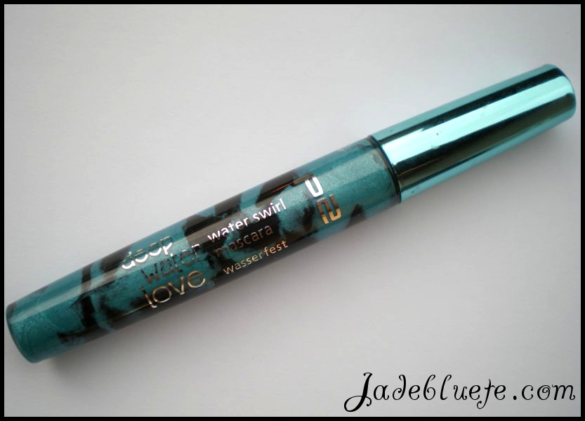 P2 Deep Water Love LE Mascara Black in Turquoise Jadeblüte