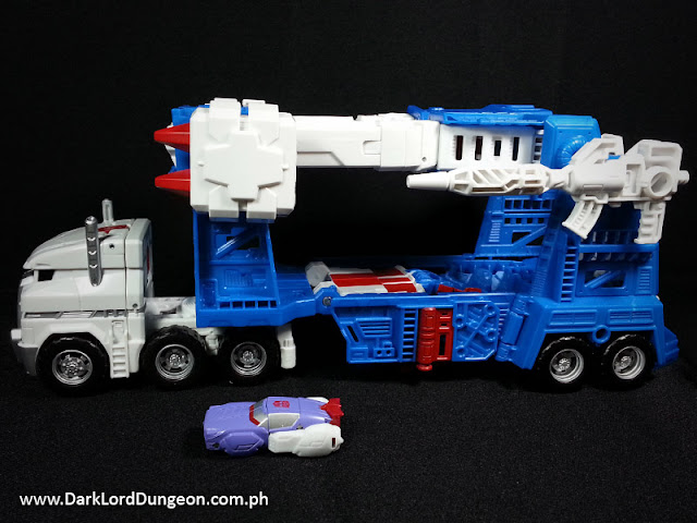 Takara Combiner Wars Ultra Magnus