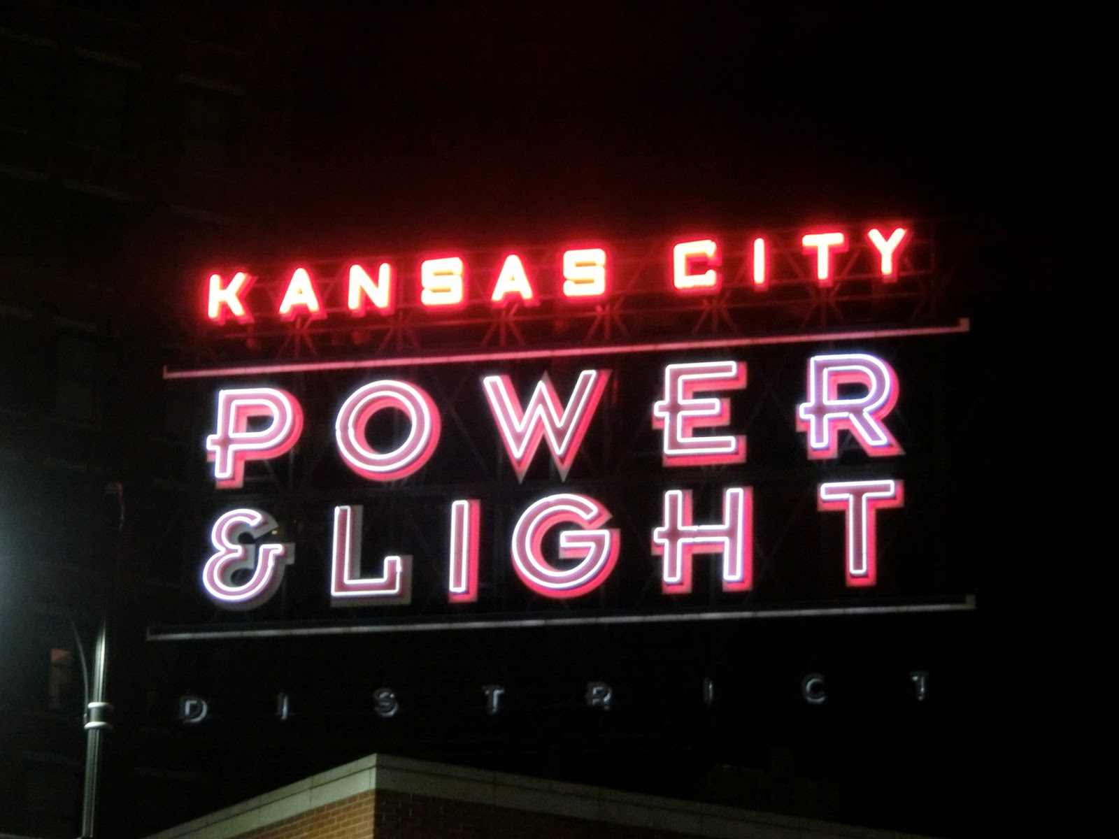 Kansas City, MO Power & Light District Explore This City