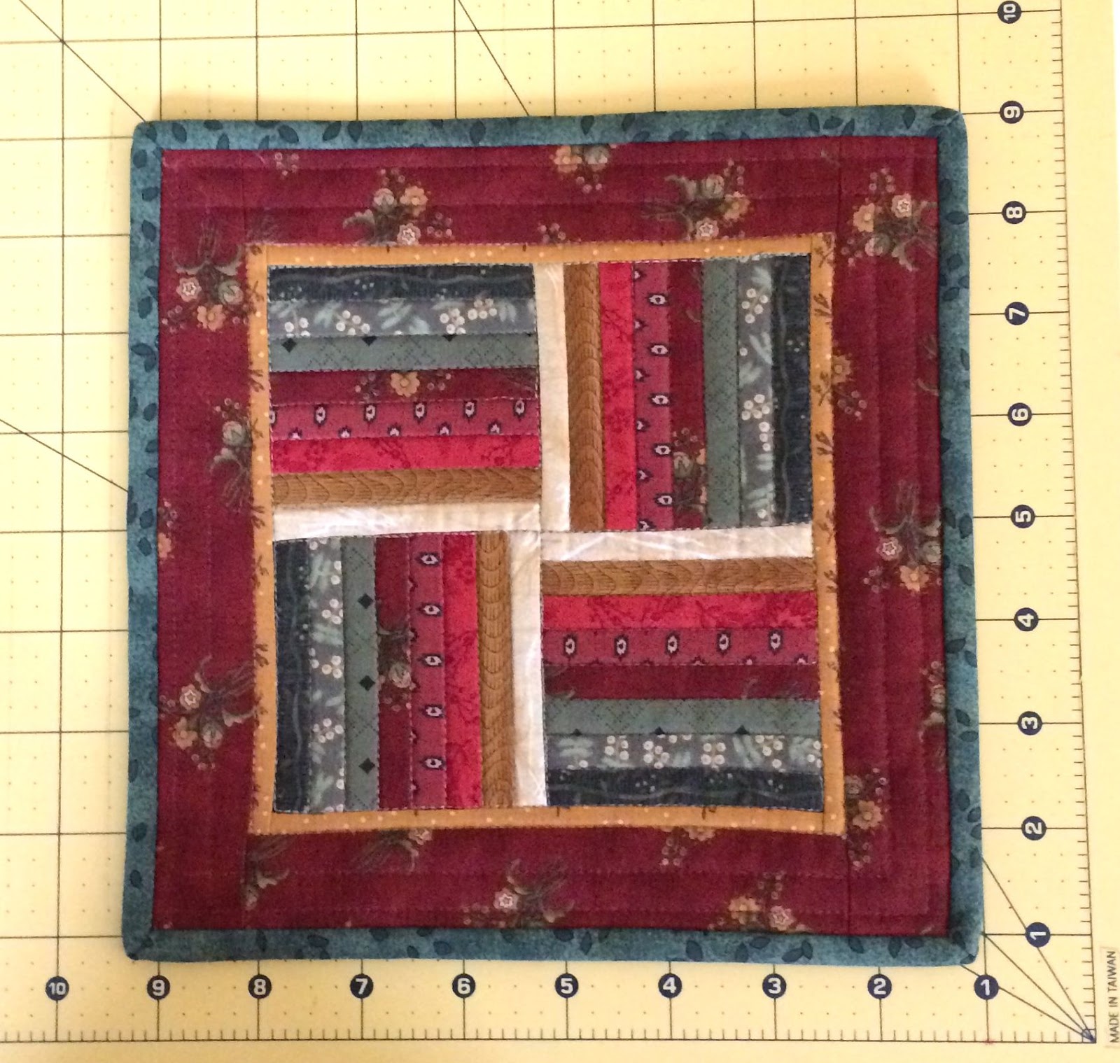 Apple Avenue Quilts Mini and Small Quilts