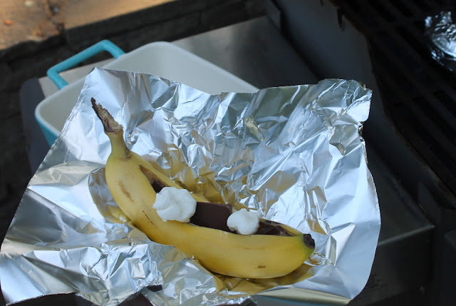 grilled summer dessert with bananas