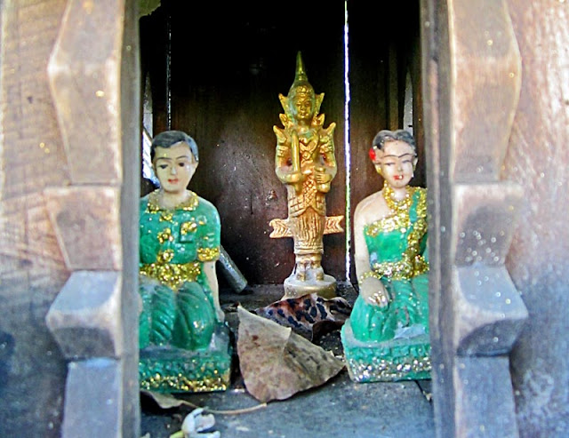 small buddhist prayer place