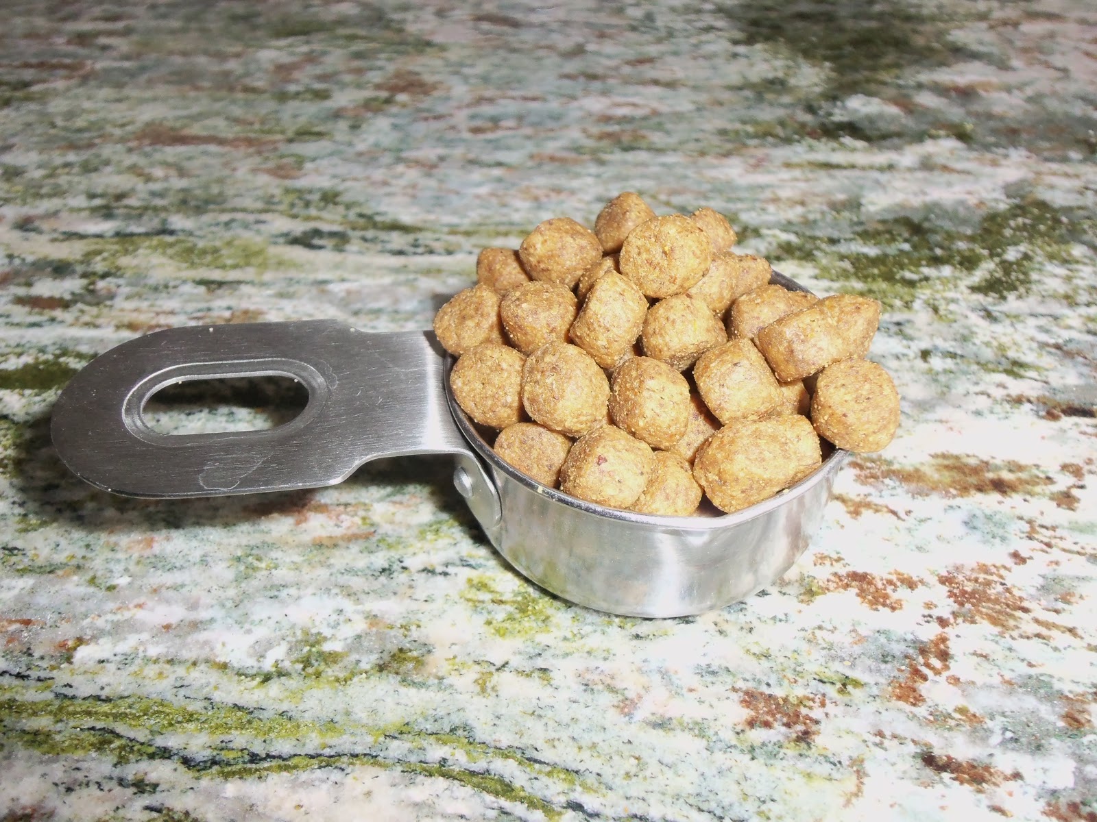 Out & About What's a 1/4 cup of kibble? Part 3 of 4