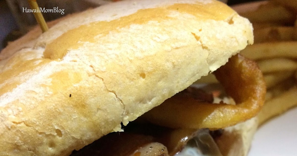 Hawaii Mom Blog Lunch at Giovanni Pastrami