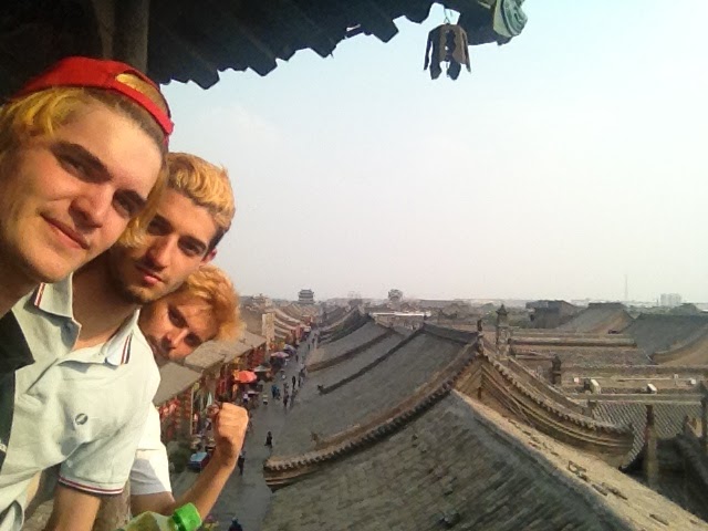 vainement ton image arrive à ma rencontre