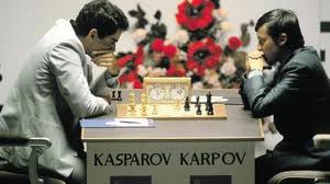 Livro: Kasparov X Karpov 24 Jogos Comentados do Campeonato de 1990 -  Kasparov