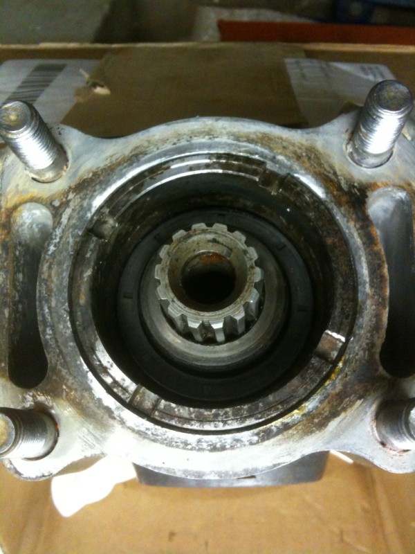 Yamaha Big Bear Rebuild Rear Diff & Axle New Bearings and Seals