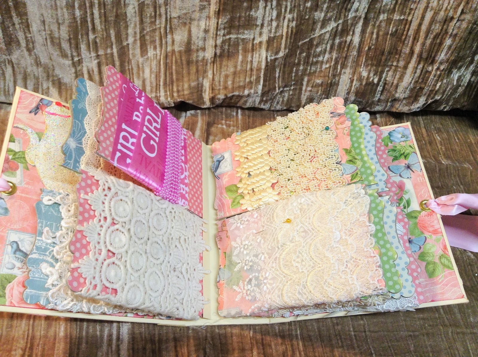 Heart of a Gipssy Vintage "Tea Garden" Lace Holder Book Class