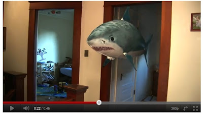 摸魚貓 - 「摸魚貓」摸到大白鯊！遙控飛氣球廣告超壞心