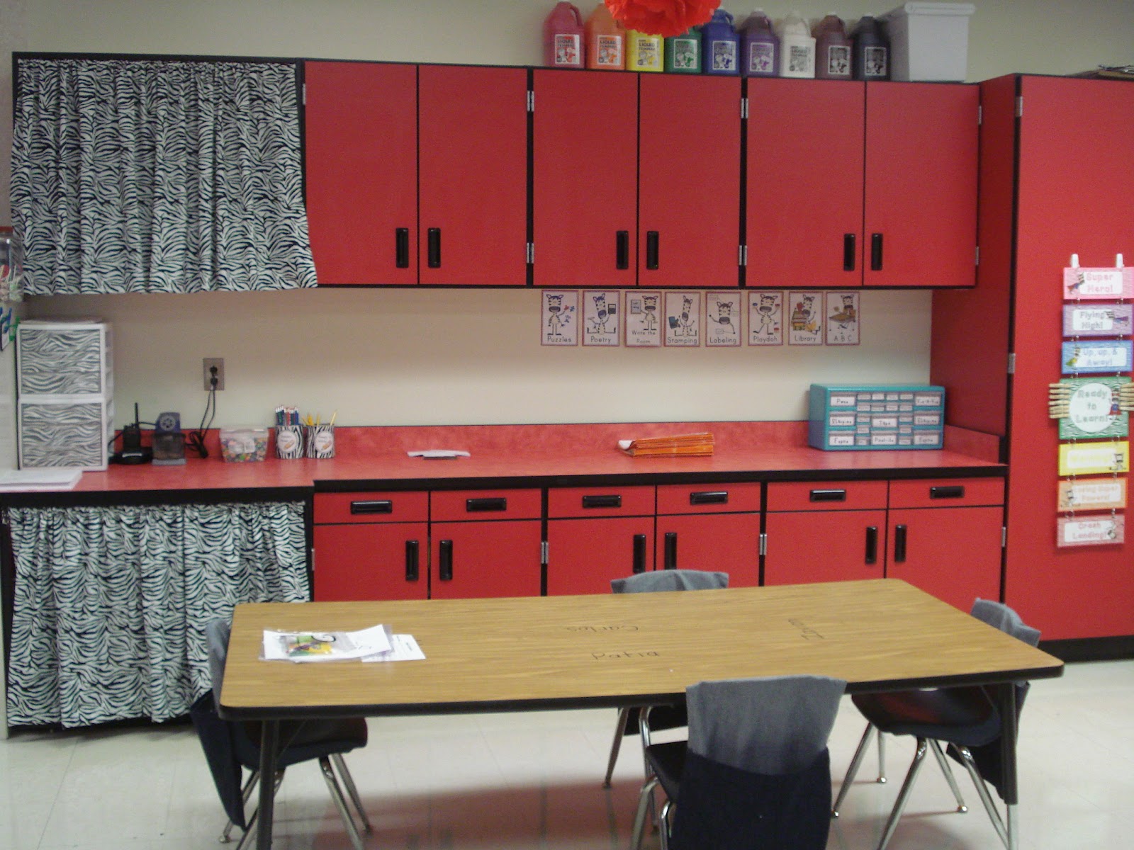 Jen's Kinder Kids Classroom Pics! )