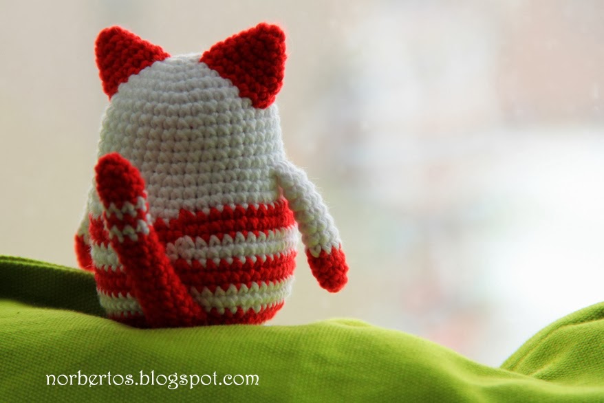 Crochet cat for Christmas Sweet crocheting time