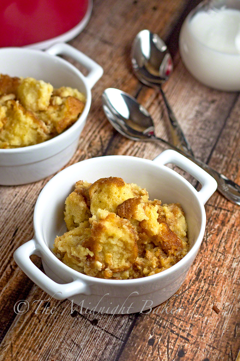 Slow Cooker Donut Bread Pudding | bakeatmidnite.com | #breadpudding #donuts #slowcooker #crockpot
