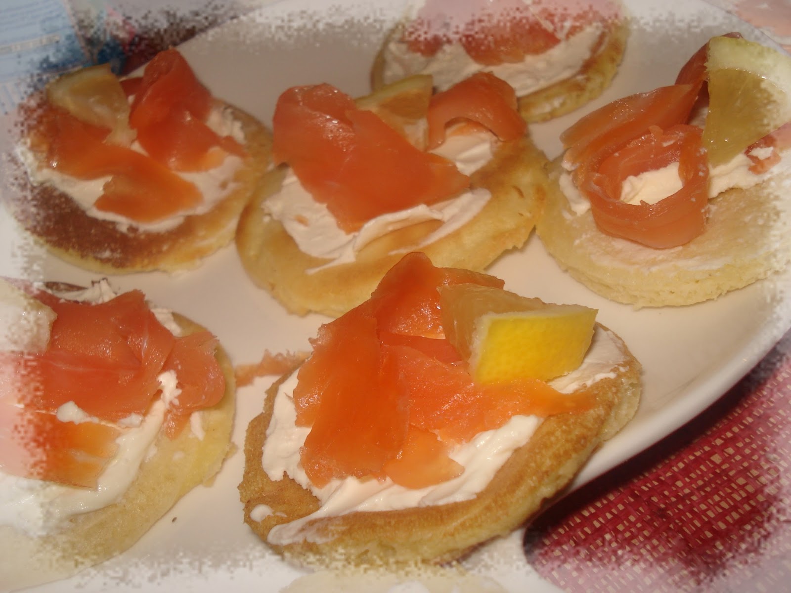 PASSION CUISINE: Blinis au saumon fumé et mascarpone