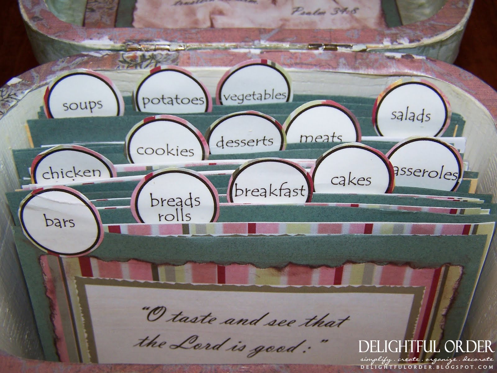 Delightful Order Personalized Recipe Box